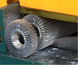 全自動(dòng)切管機(jī)高度自動(dòng)化,大幅提升效率